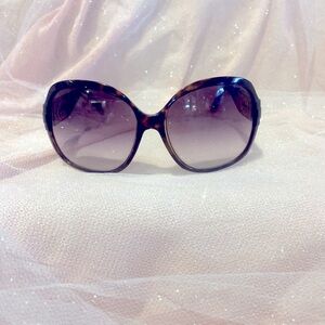 Gucci oversized Sunnies!!